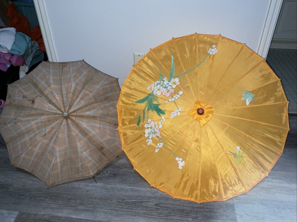 ANTIQUE VICTORIAN PARASOL & VINTAGE JAPANESE PARASOL UMBRELLA